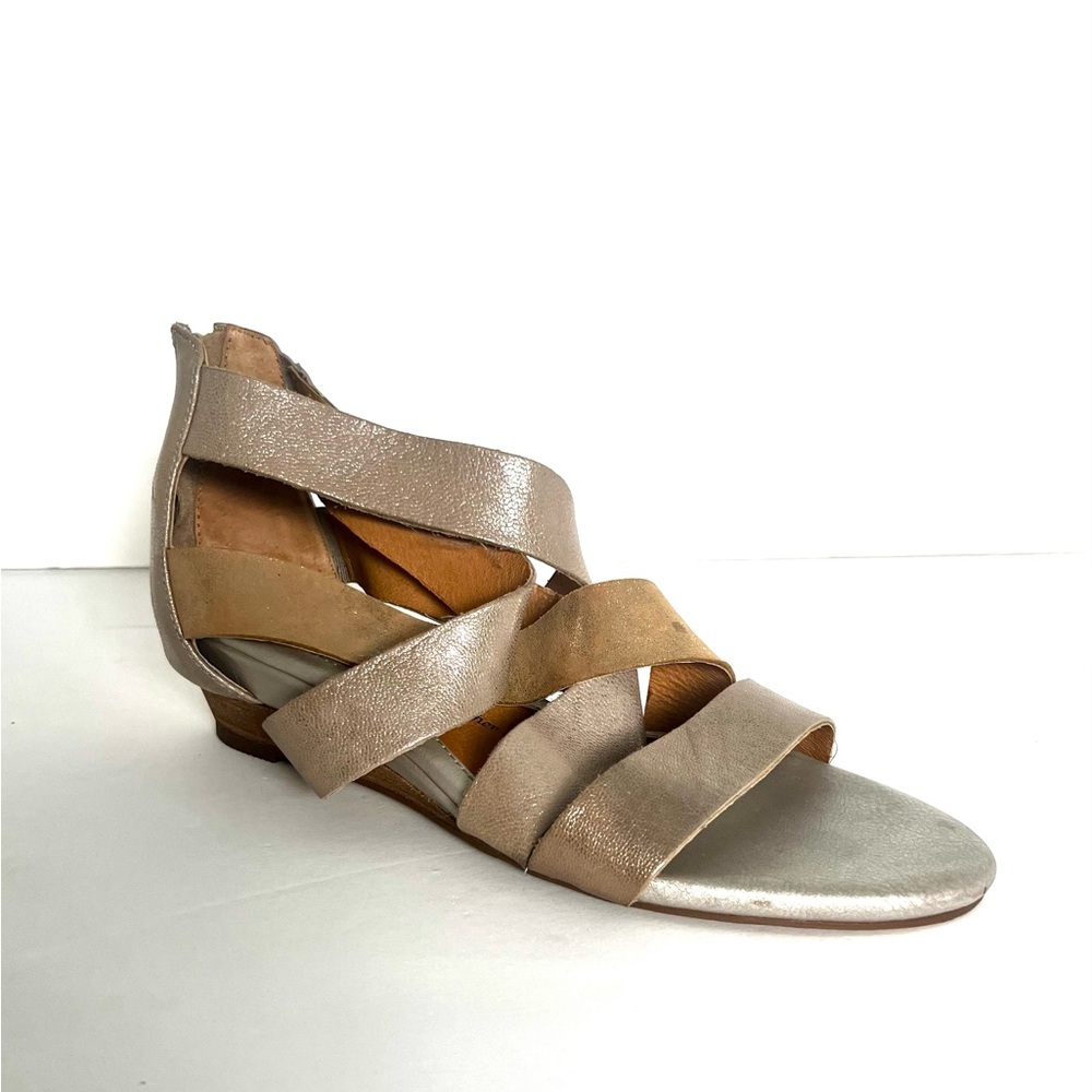SOFFT Rosario Pewter Leather Open Toe Strappy Sandals Size 6.5